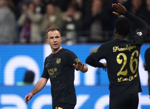 智选+ 格策谈惨败利物浦: 细节决定成败, 两次角球失分想扳回比分很困难